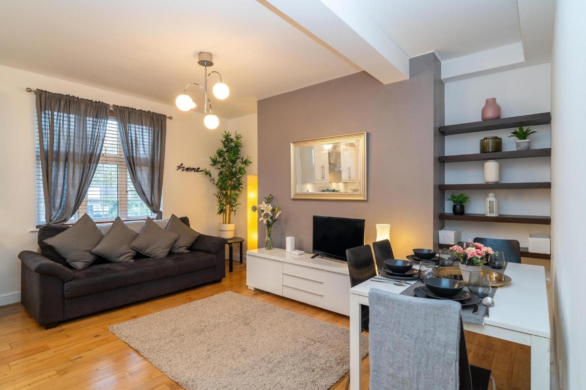 Location! 2 Bed/2Bath - Pro Host Londres Exterior foto